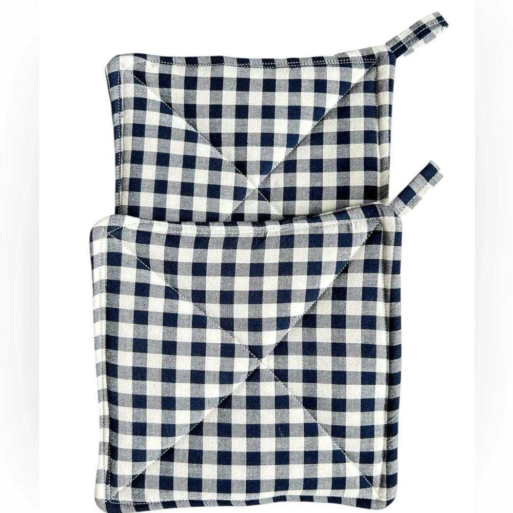 Hand Crafted Navy Blue and White Gingham Checkered Pot Holders Hot Mat Trivet